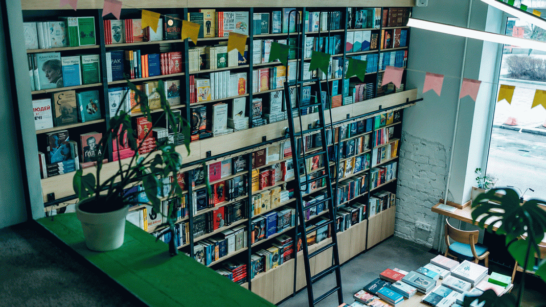Книгарня “Сенс” на Хрещатику